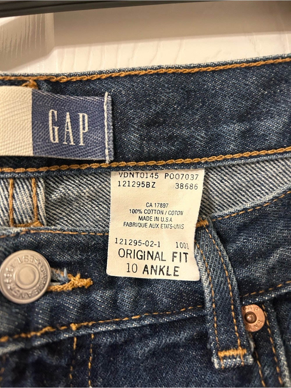 Vintage GAP Dark Wash Jeans - Picture 3 of 4